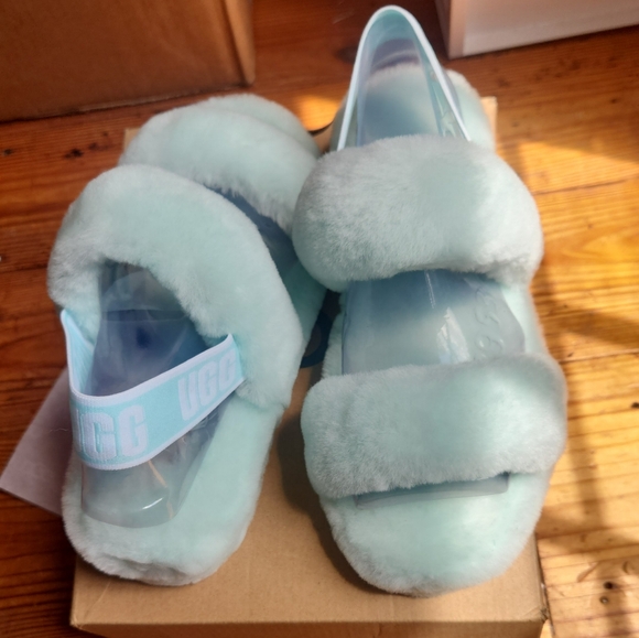 UGG slides - Picture 6 of 9